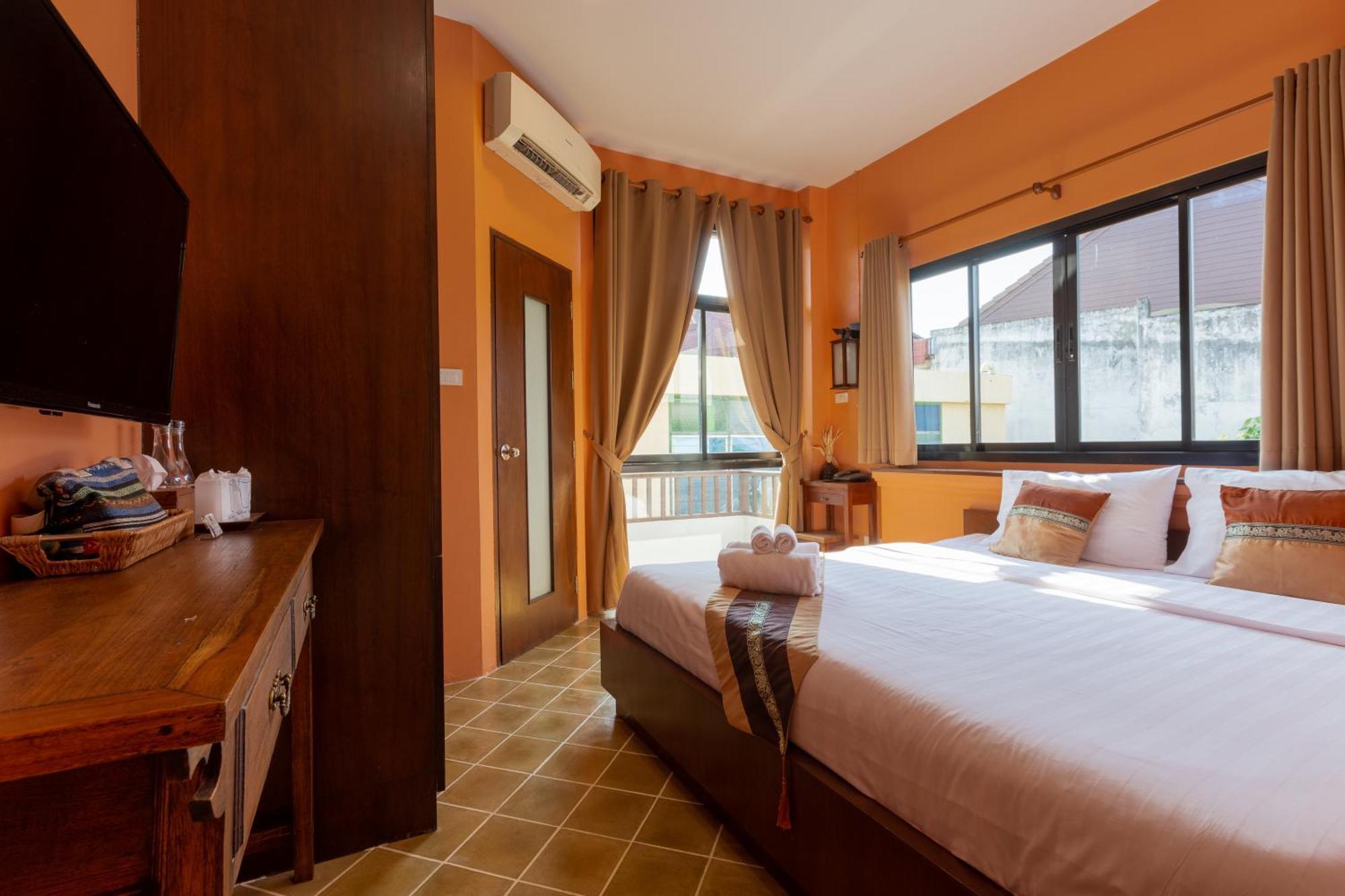 Huen Hug Chiang Mai Hotel Bagian luar foto