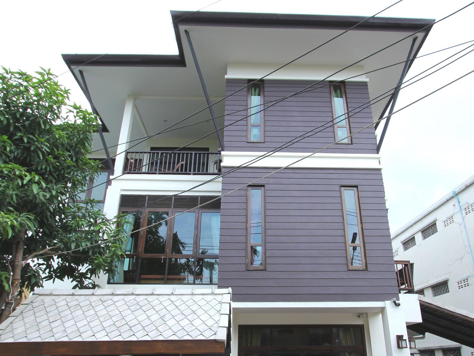 Huen Hug Chiang Mai Hotel Bagian luar foto