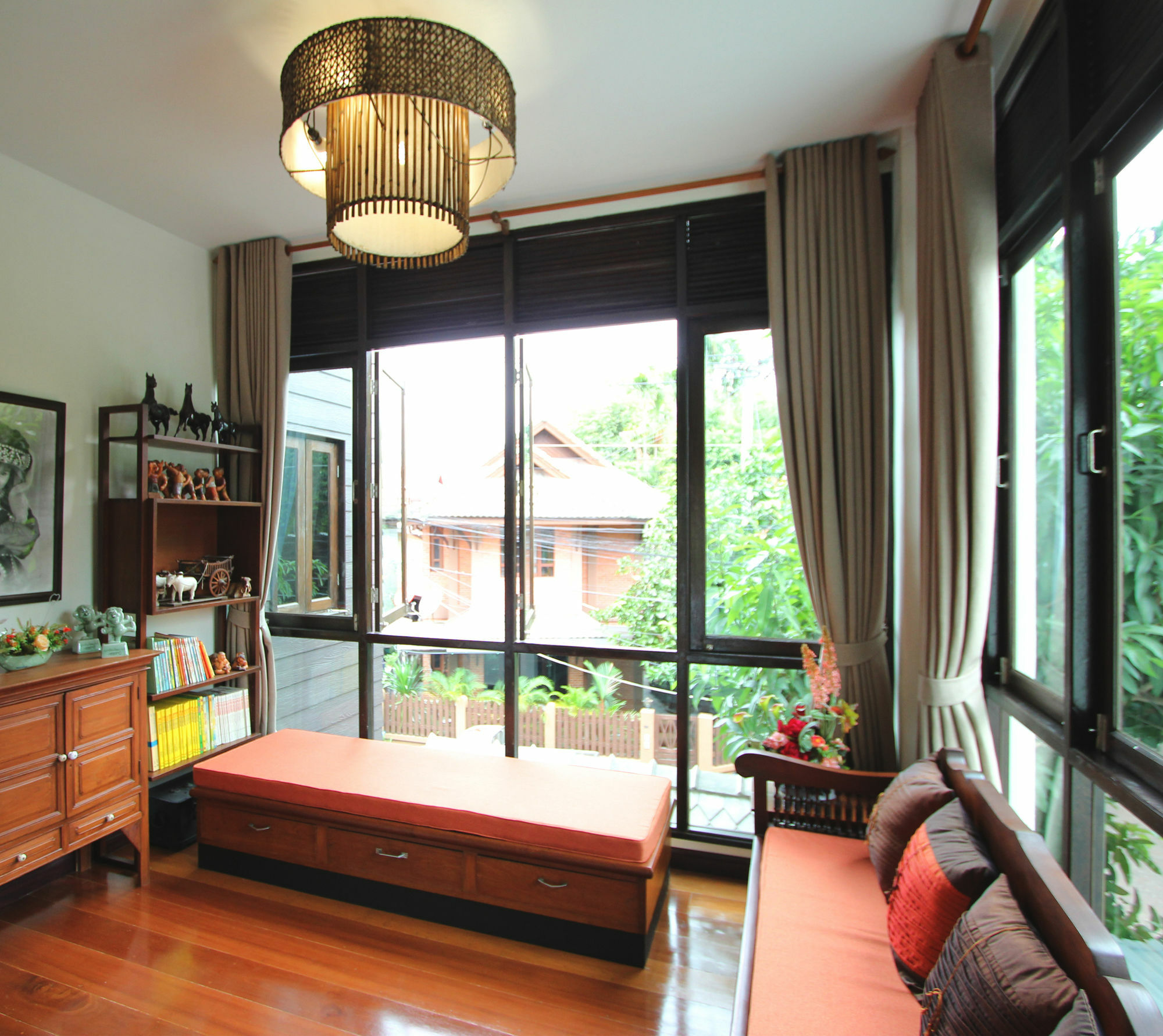 Huen Hug Chiang Mai Hotel Bagian luar foto