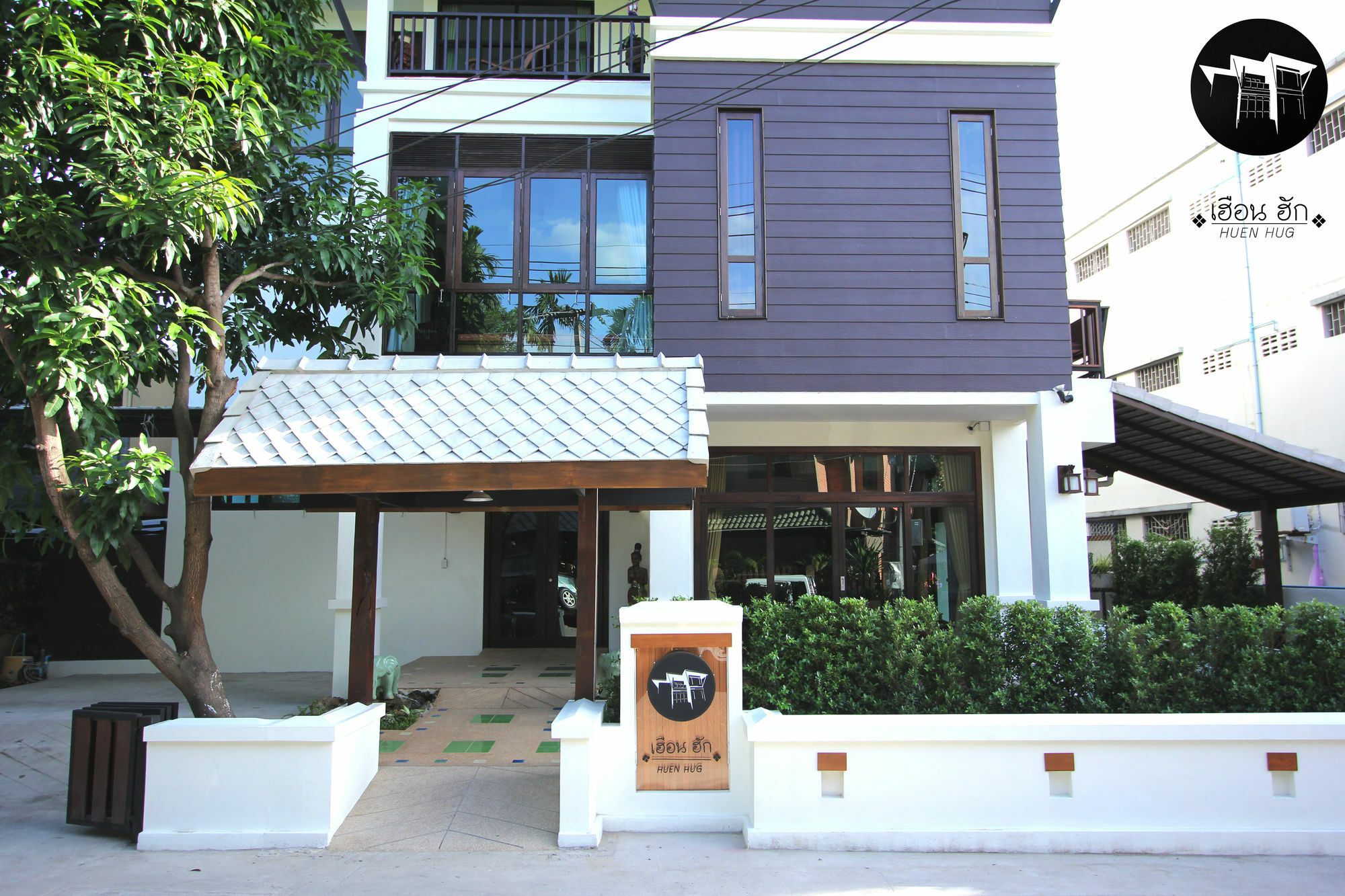 Huen Hug Chiang Mai Hotel Bagian luar foto