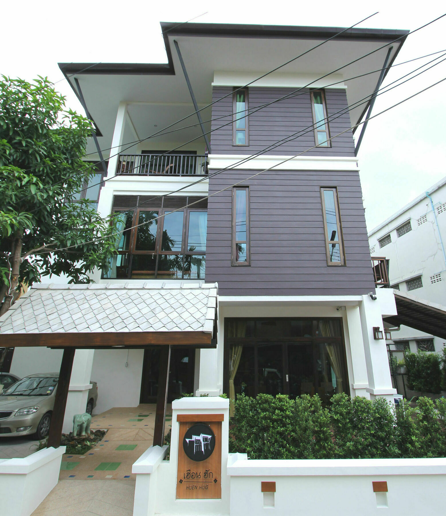 Huen Hug Chiang Mai Hotel Bagian luar foto